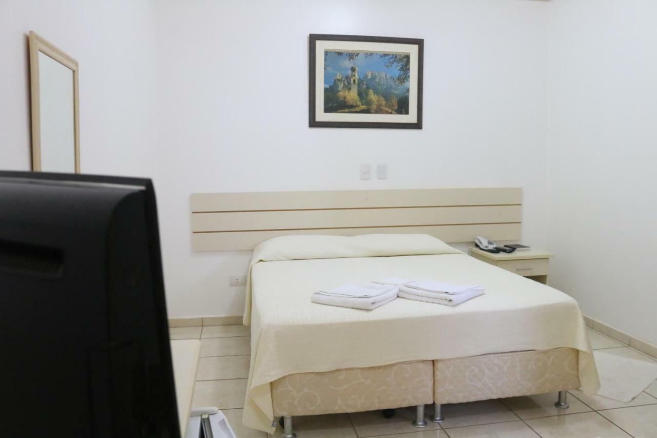 Hotel Pousada Vale Do Sol Em Pompéia 外观 照片