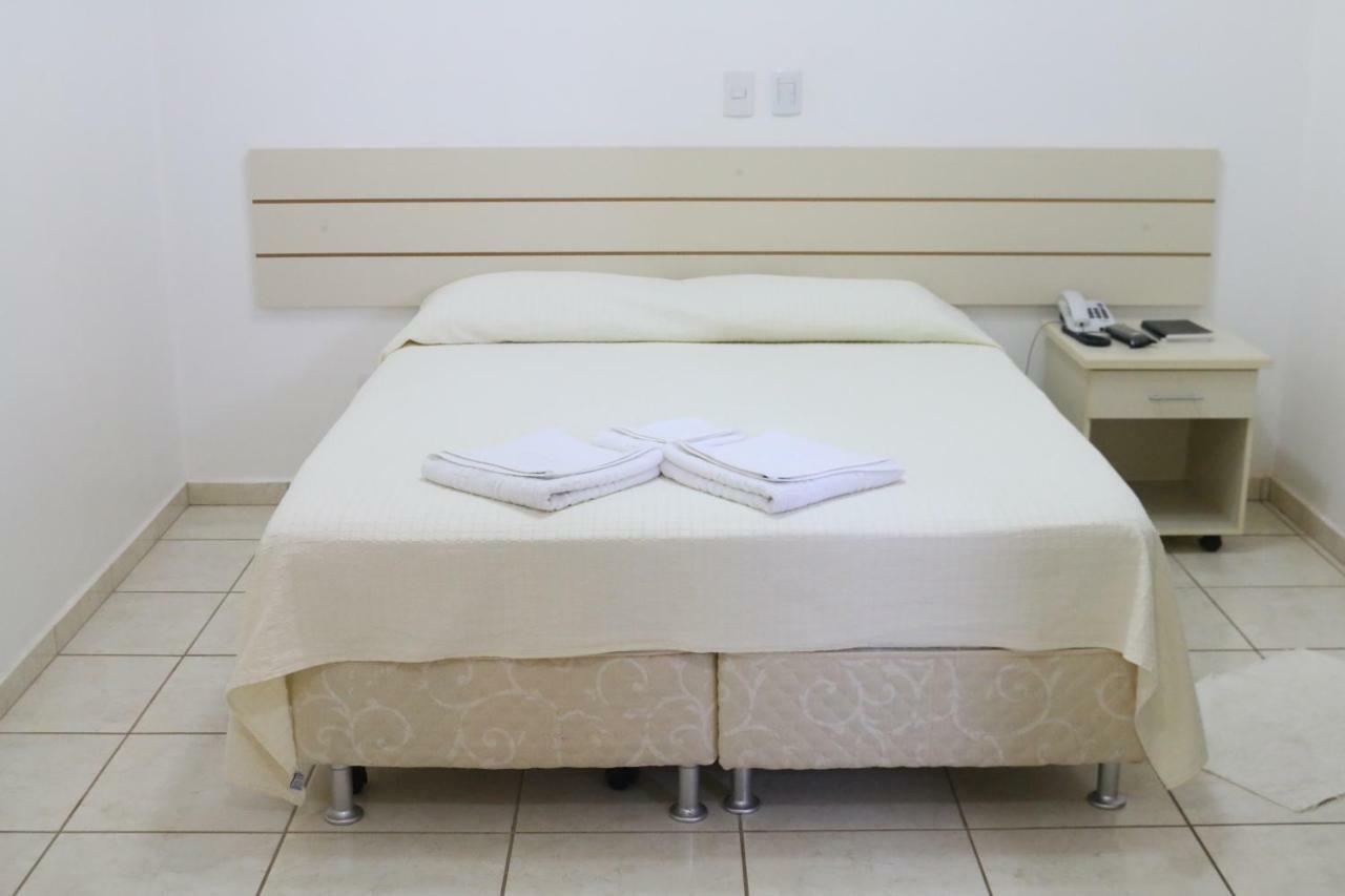 Hotel Pousada Vale Do Sol Em Pompéia 外观 照片